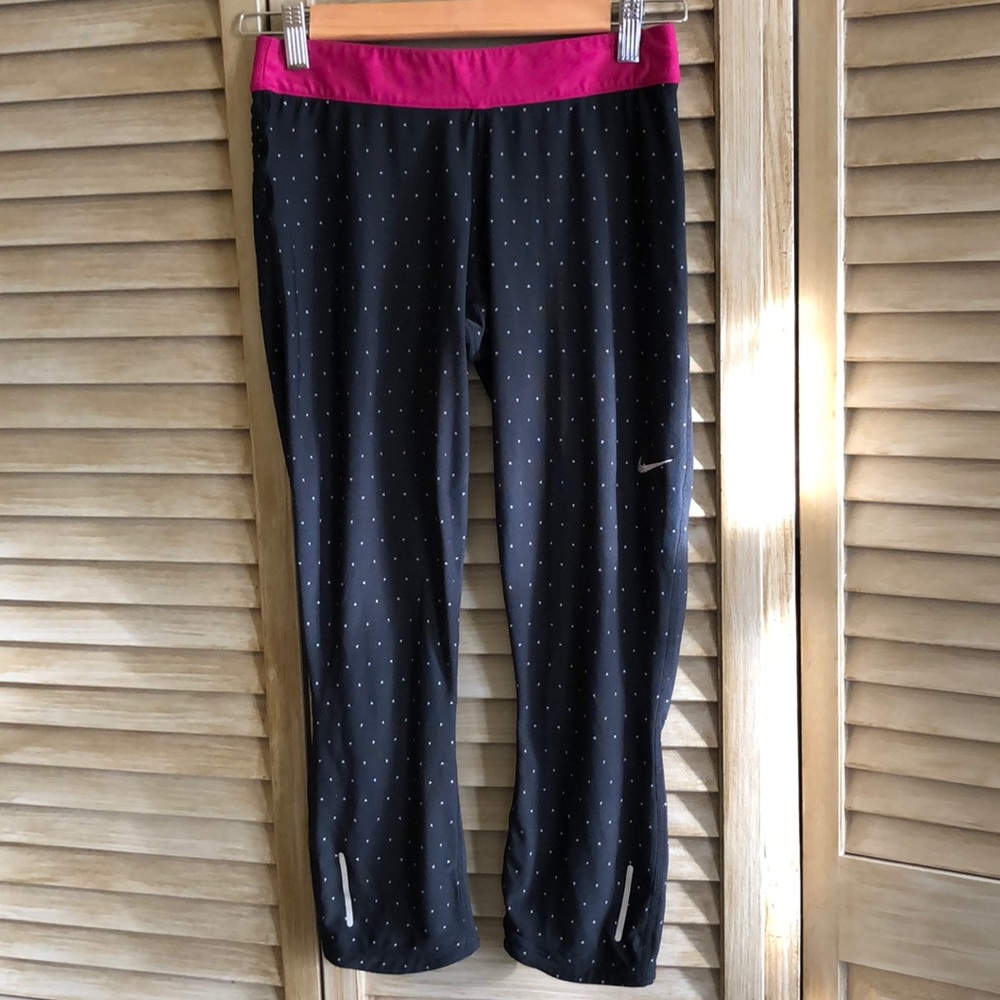 Nike dri-fit cropped leggings size M